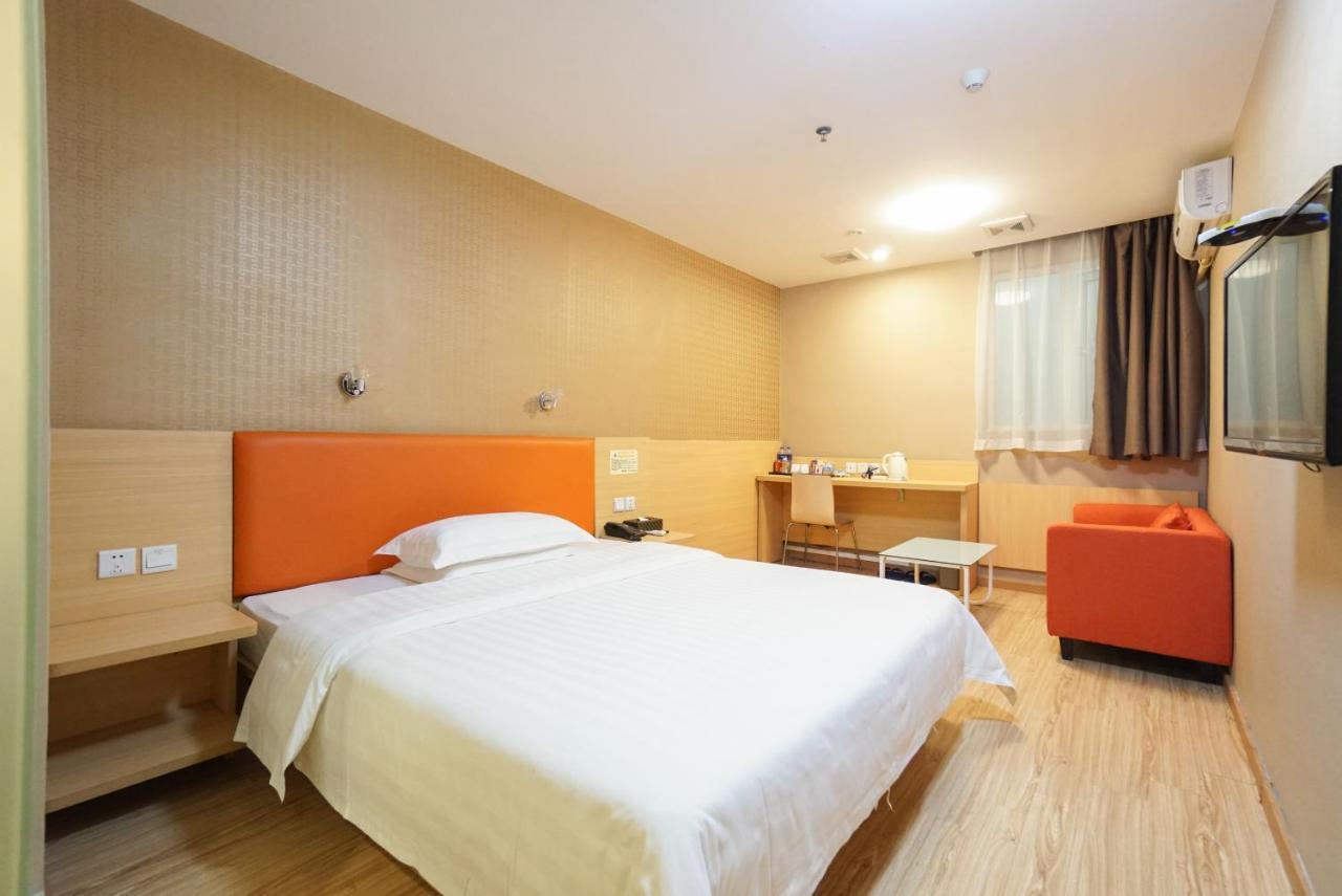 Jia Mei Xin Holiday Hotel Baiyun Airport Branch Canton Esterno foto