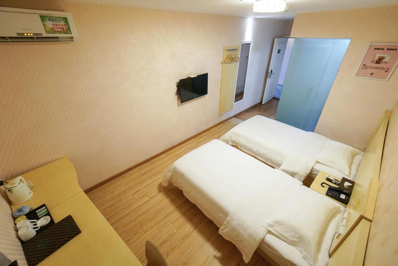 Jia Mei Xin Holiday Hotel Baiyun Airport Branch Canton Esterno foto