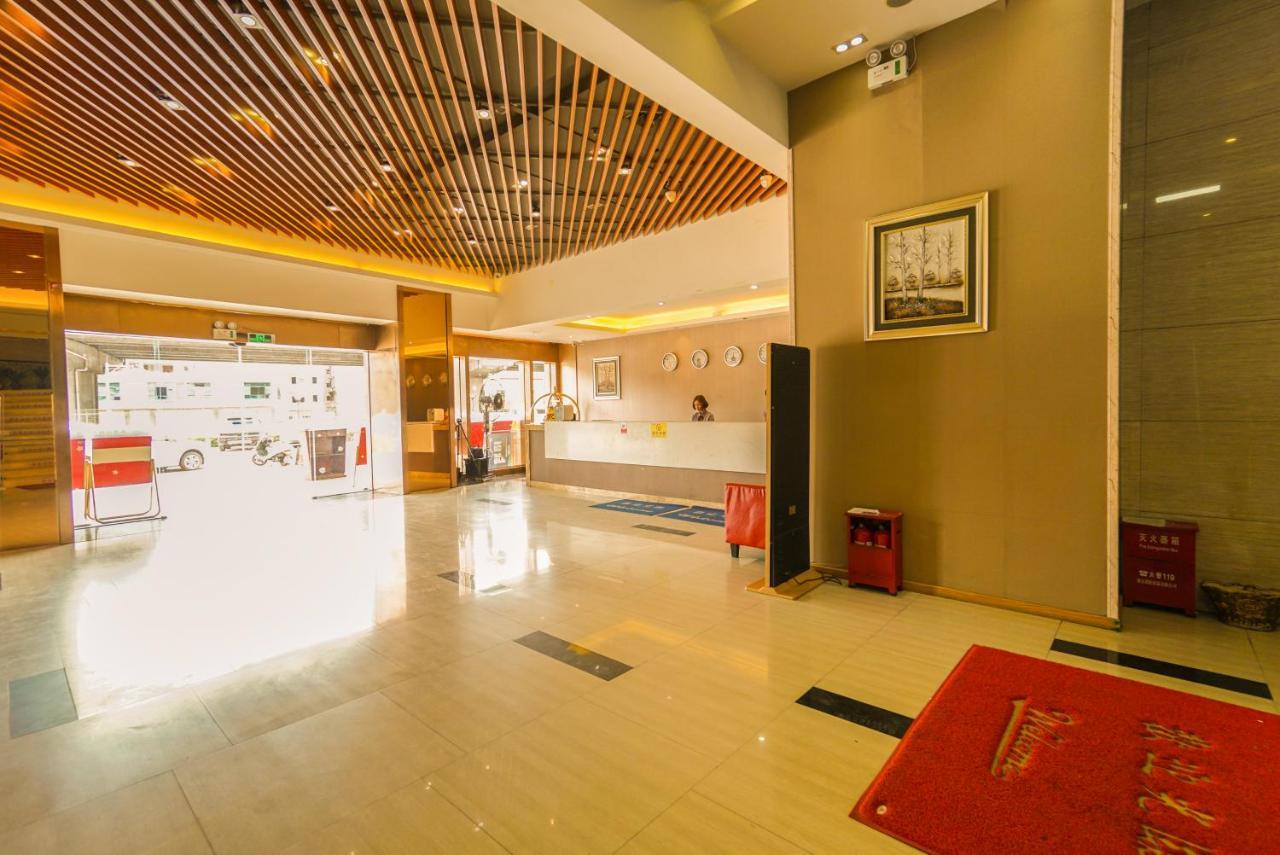 Jia Mei Xin Holiday Hotel Baiyun Airport Branch Canton Esterno foto