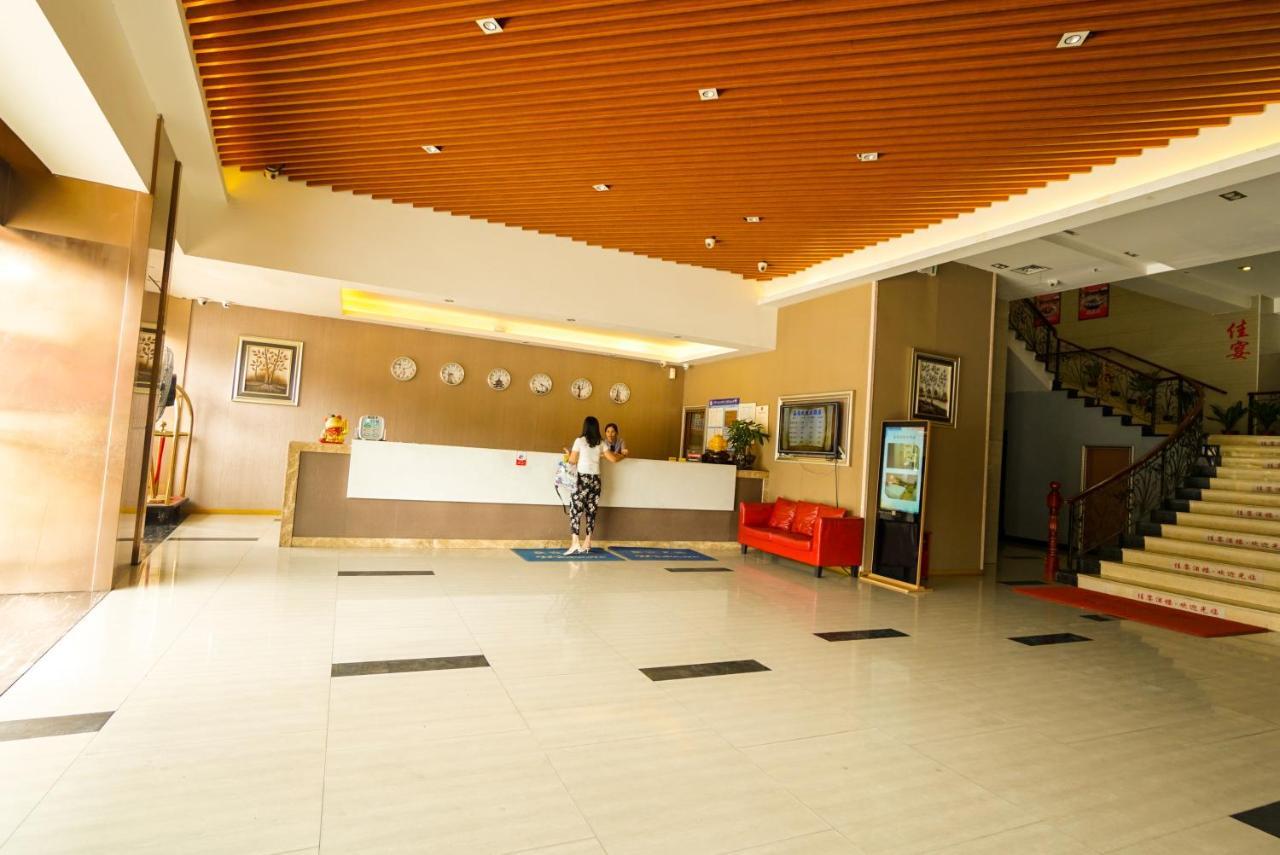 Jia Mei Xin Holiday Hotel Baiyun Airport Branch Canton Esterno foto