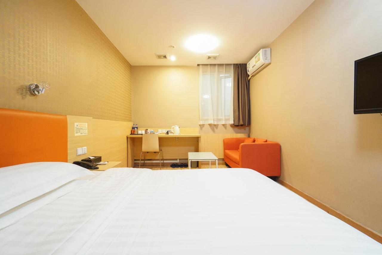 Jia Mei Xin Holiday Hotel Baiyun Airport Branch Canton Esterno foto