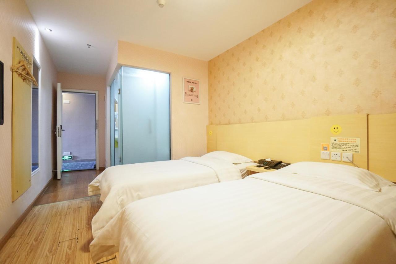 Jia Mei Xin Holiday Hotel Baiyun Airport Branch Canton Esterno foto